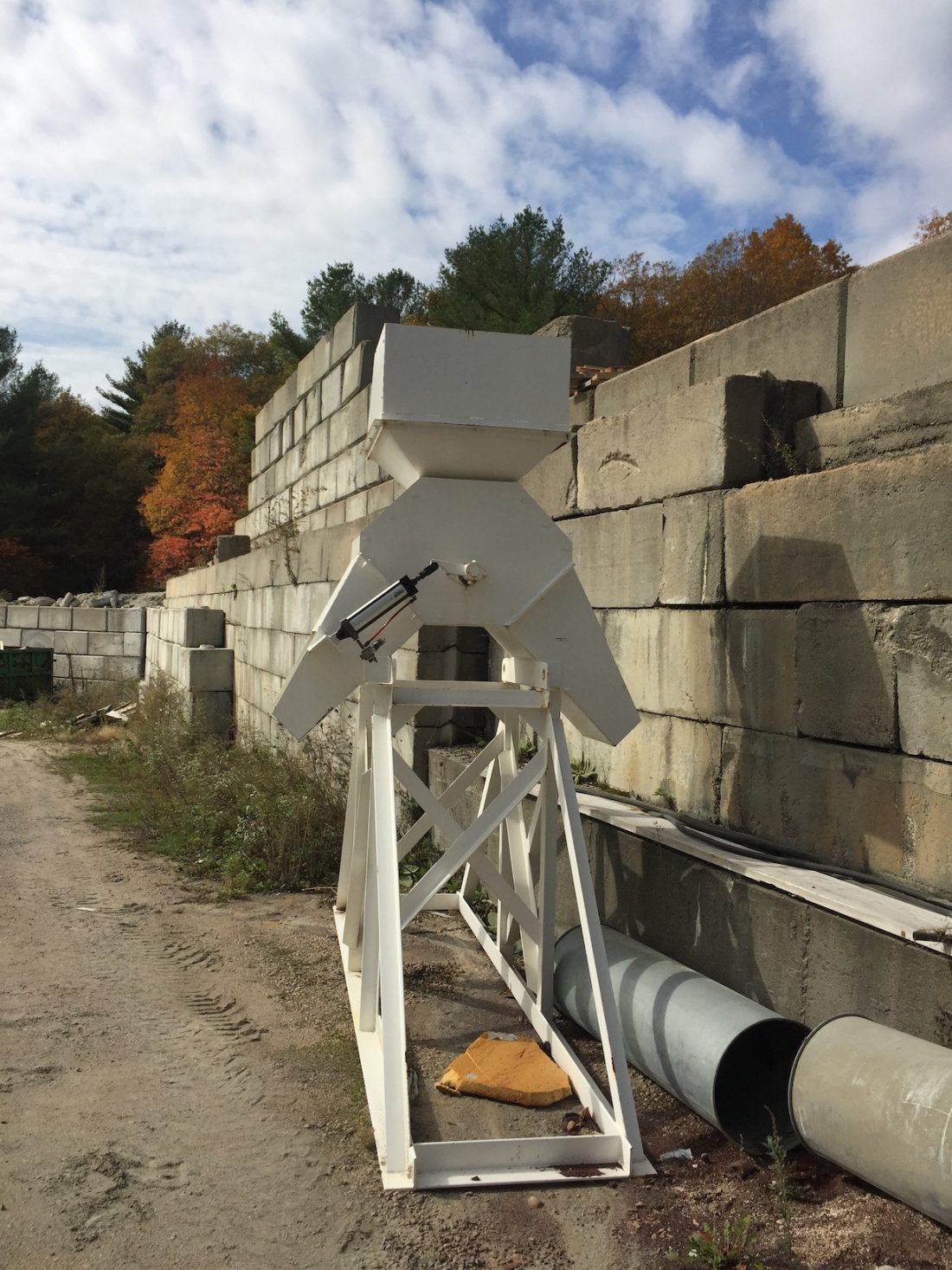 2Way Charging Chute Concrete Plants Inc.